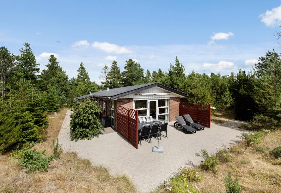Perfekt beliggende sommerhus i Houstrups skov