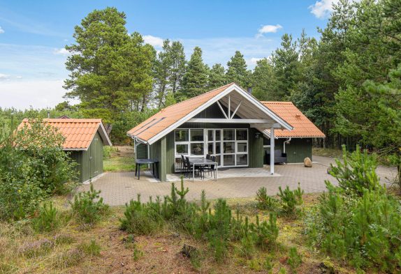 Sommerhus med sauna på ugeneret beliggenhed i Houstrup