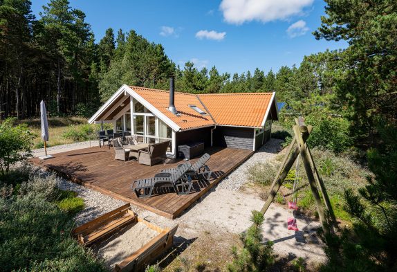 Rigtig sommerhusferie i idylliske og fredelige omgivelser med sauna og spa