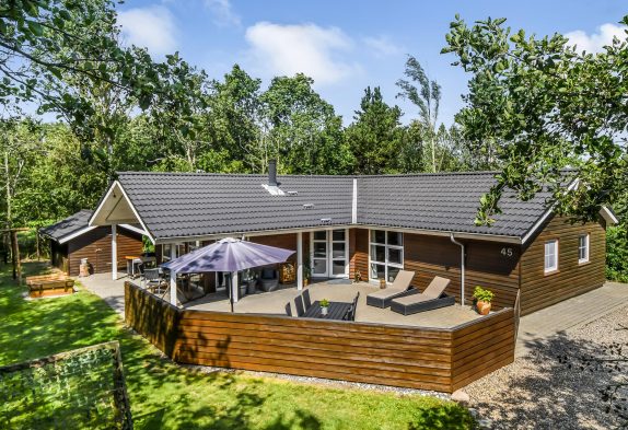 Richtig charmant modernes Holzhaus mit Sauna und Whirlpool