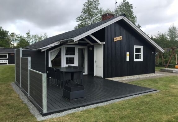 Hyggeligt sommerhus til 6 personer med sauna og spa i Bork
