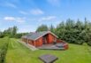 Hyggeligt træsommerhus med sauna og spabad i Henneby (billede 1)