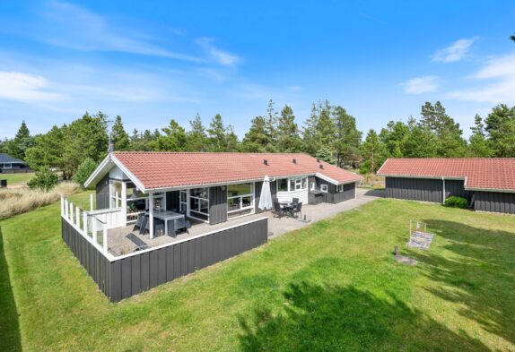 Gemütliches Ferienhaus in Blåvand für 8 Personen mit Sauna und Spa