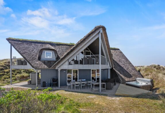 Unikt aktivitetshus med sauna, spabad og havudsigt på Fanø