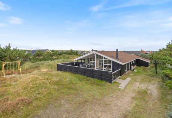 Strandnahes, klassisches Ferienhaus mit Sauna in Bjerregård