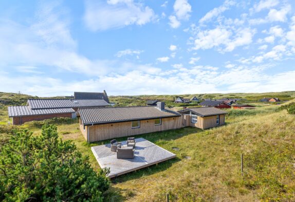 Schönes strandnahes Ferienhaus für 6 Gäste und 1 Hund