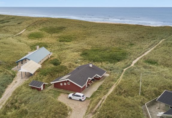 Haus auf ruhigem Naturgrund nah der Dünen und dem Meer
