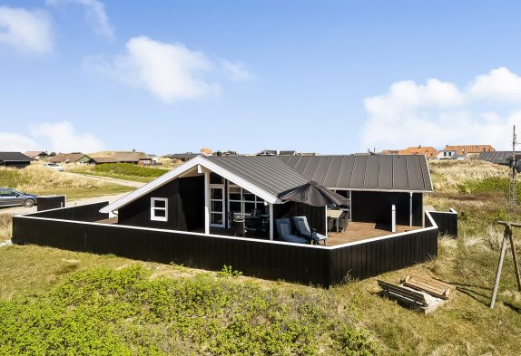 Schönes Ferienhaus – nur 200 m bis zum Strand