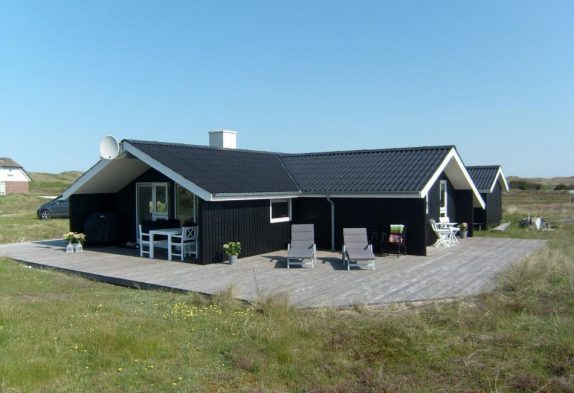 Charmantes Ferienhaus nah am Strand in Årgab