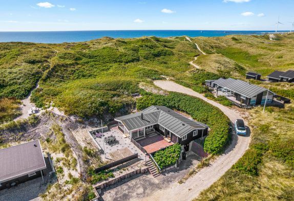 Ferienhaus mit abgeschirmter Terrasse – nur 50m zum Meer