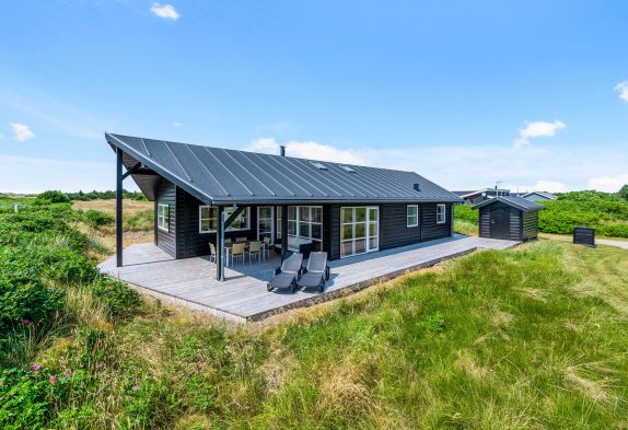 Schönes Sommerhaus mit Whirlpool, Sauna & Kamin in Klegod
