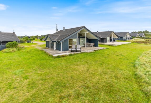 Lyst og hyggeligt feriehus med spa og sauna på Lodbjerg Hede