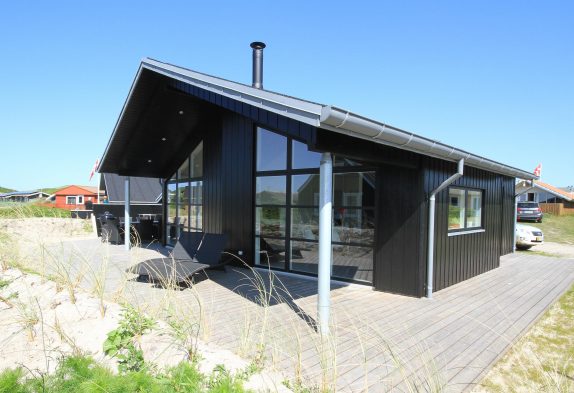 Schönes, ganz strandnahes Ferienhaus in Søndervig