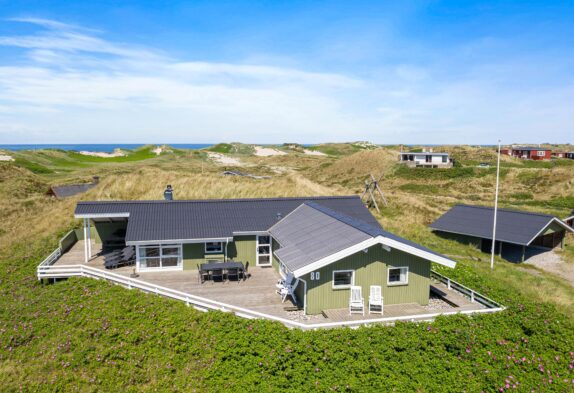 Helles allergiefreundliches Ferienhaus nur ca.250 m zum Strand