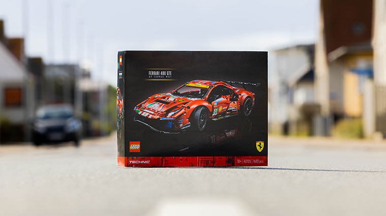 Gewinne vier Eintrittskarten ins LEGOLAND® oder eine exklusive LEGO®  Ferrari Set - Esmark Ferienhausvermittlung