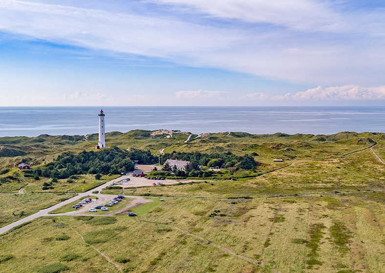 Leuchtturm Lyngvig Fyr an der Nordsee in Dänemark