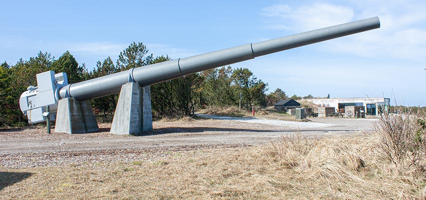 Kanone vor dem Bunkermuseum in Hanstholm